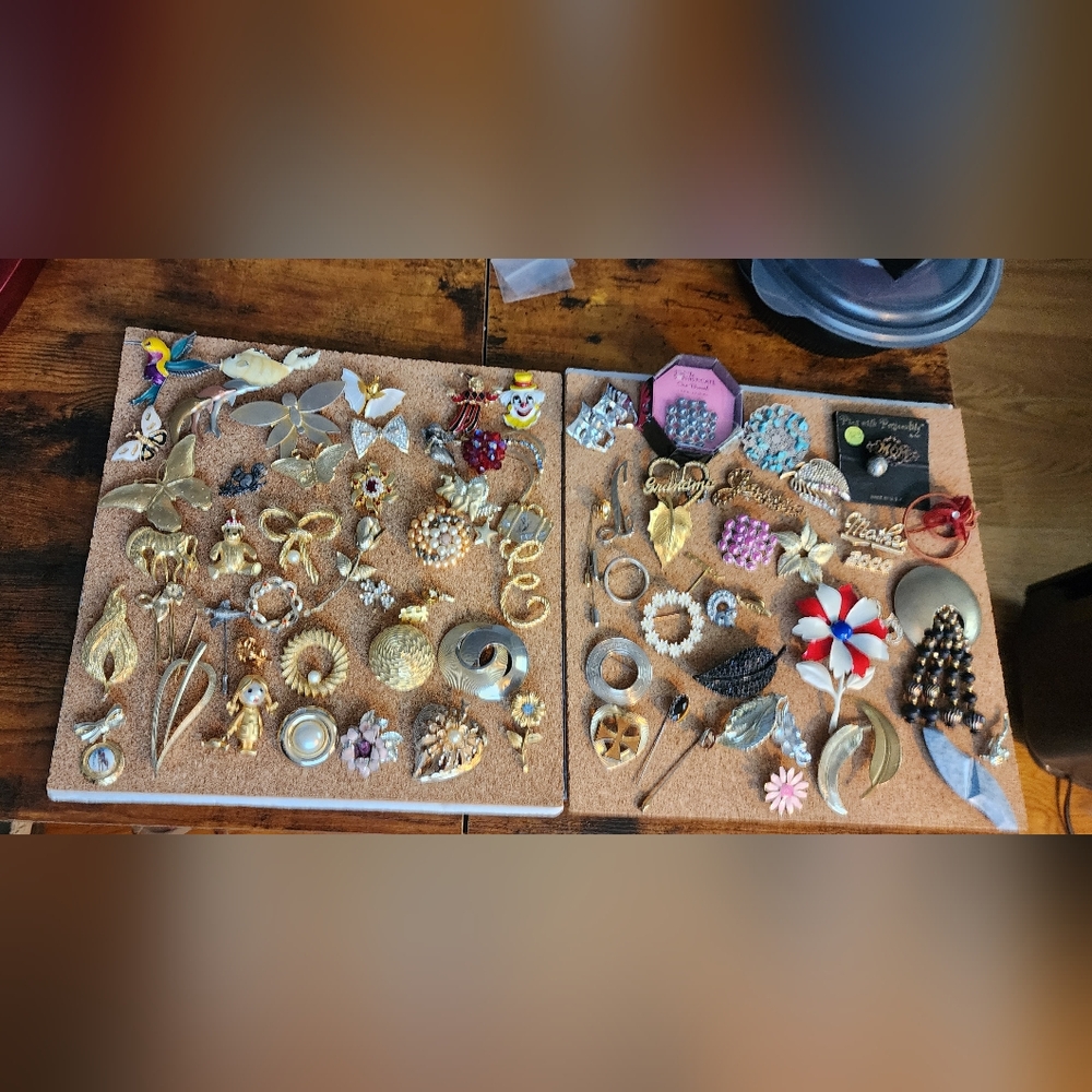 Brooch Lot Over 80 Pieces !!